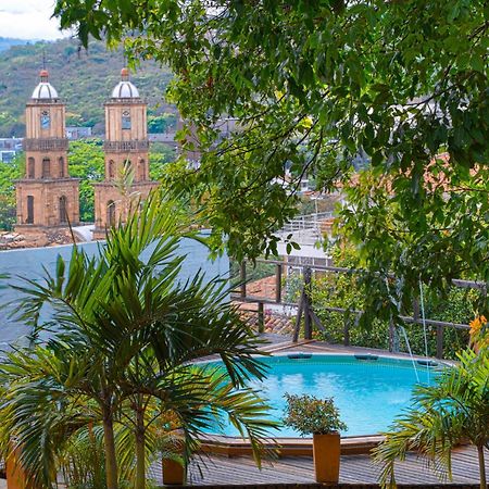 Traveler Hostel Сан Хил Екстериор снимка