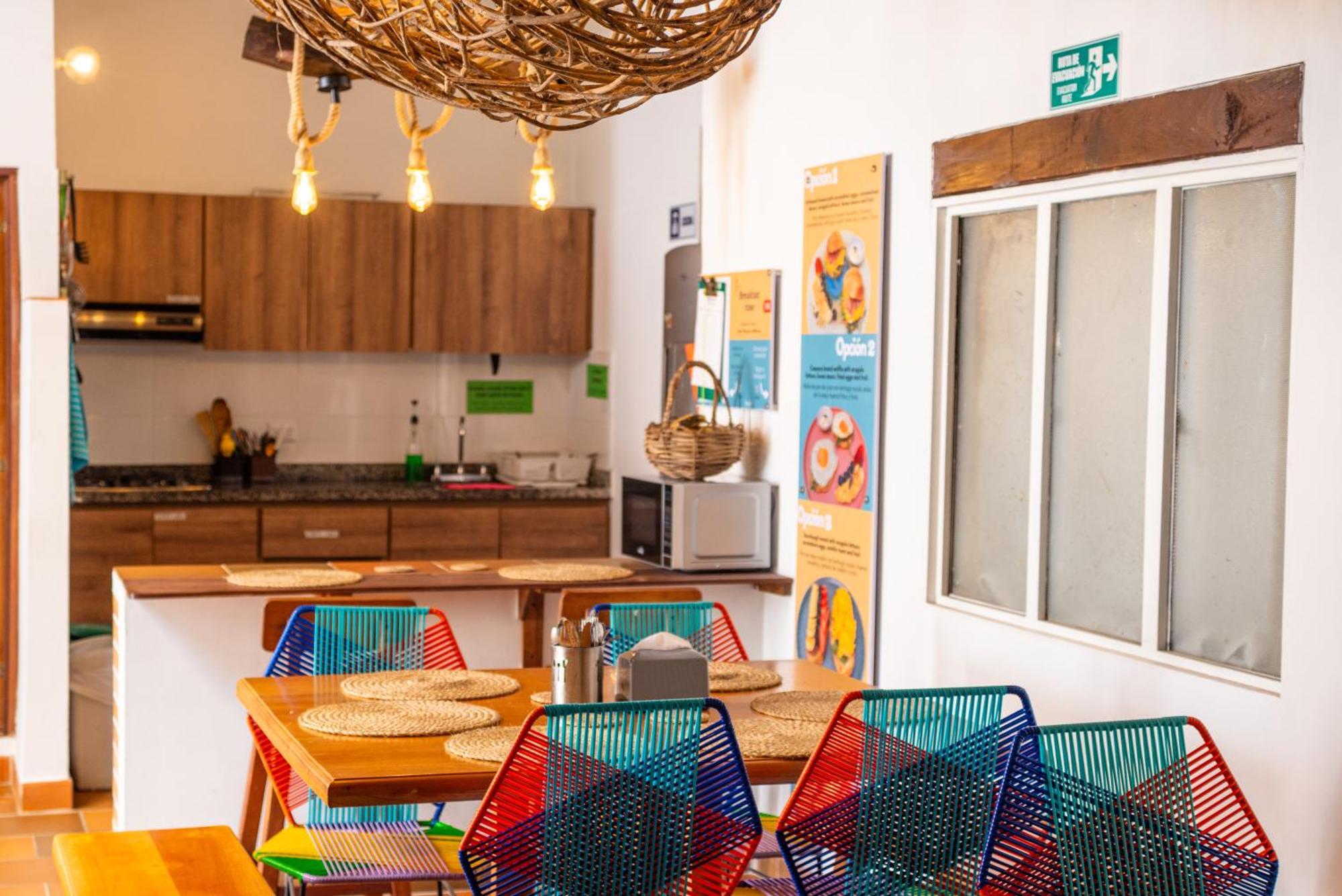 Traveler Hostel Сан Хил Екстериор снимка